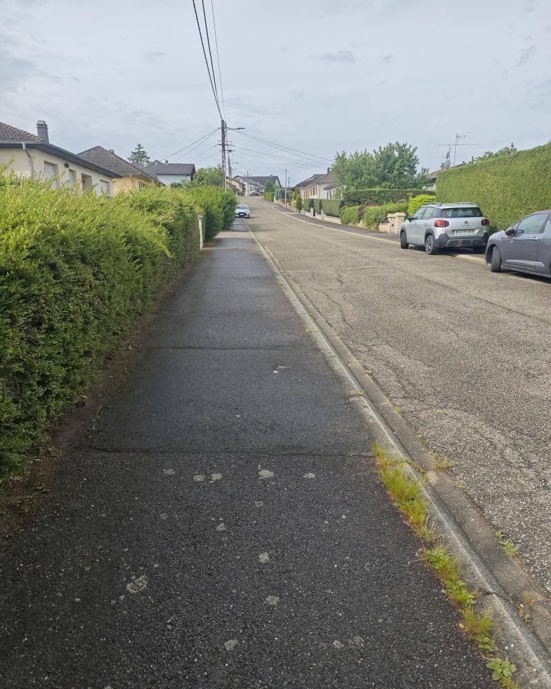 Promenade dans l'intérieur du village Woustviller - Woustviller