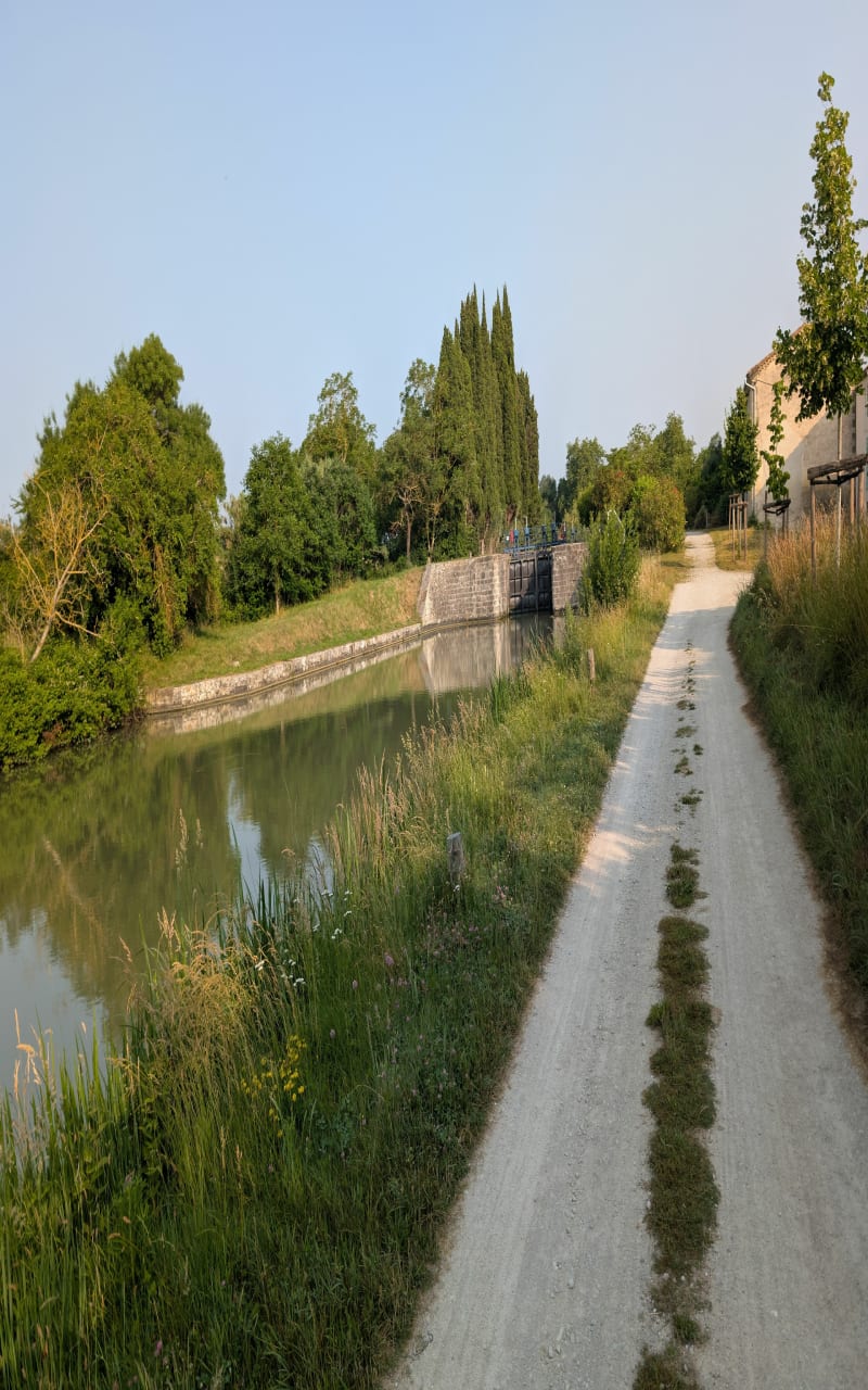 Promenade le long du canal du Midi - Villepinte