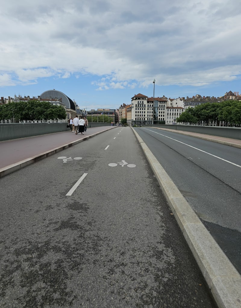 Tour vers Lyon 1 - Vénissieux