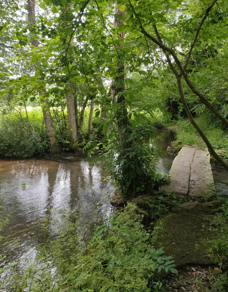 Vallée du Guiel, par Verneusses - Montreuil-l'Argillé