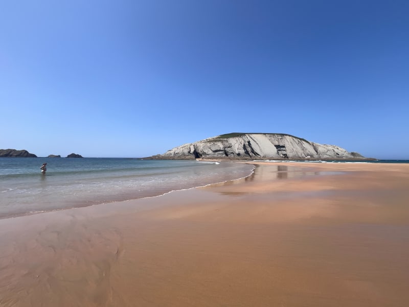 Playa de la Arnía, playa de Covachos y playa de San Juan