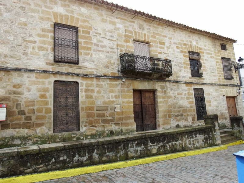 Randonnée à Baeza : Découvrez les sites historiques au départ du cimetière - Baeza
