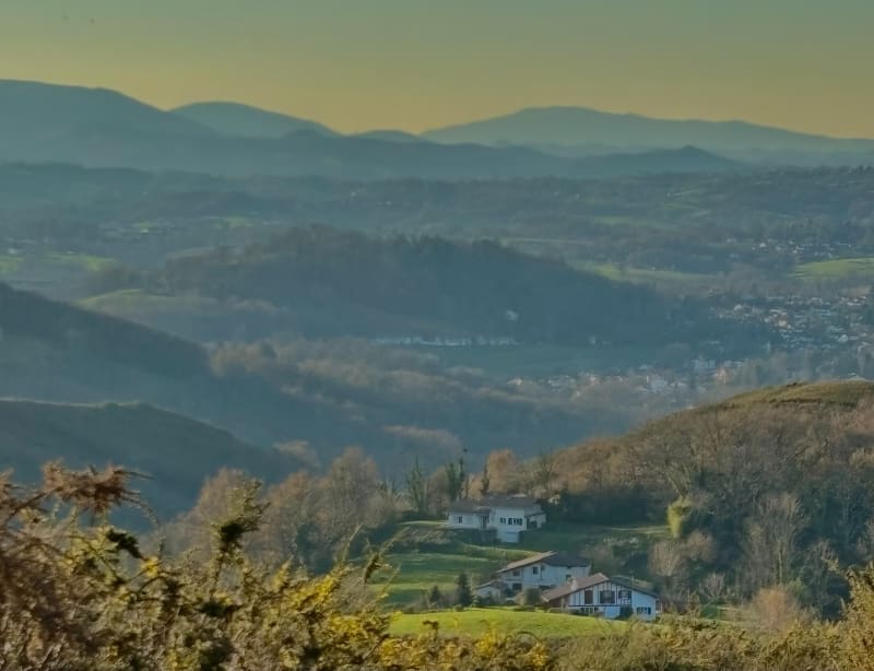 Vallon d'Haizabea et panorama Mont Ursula - Hasparren