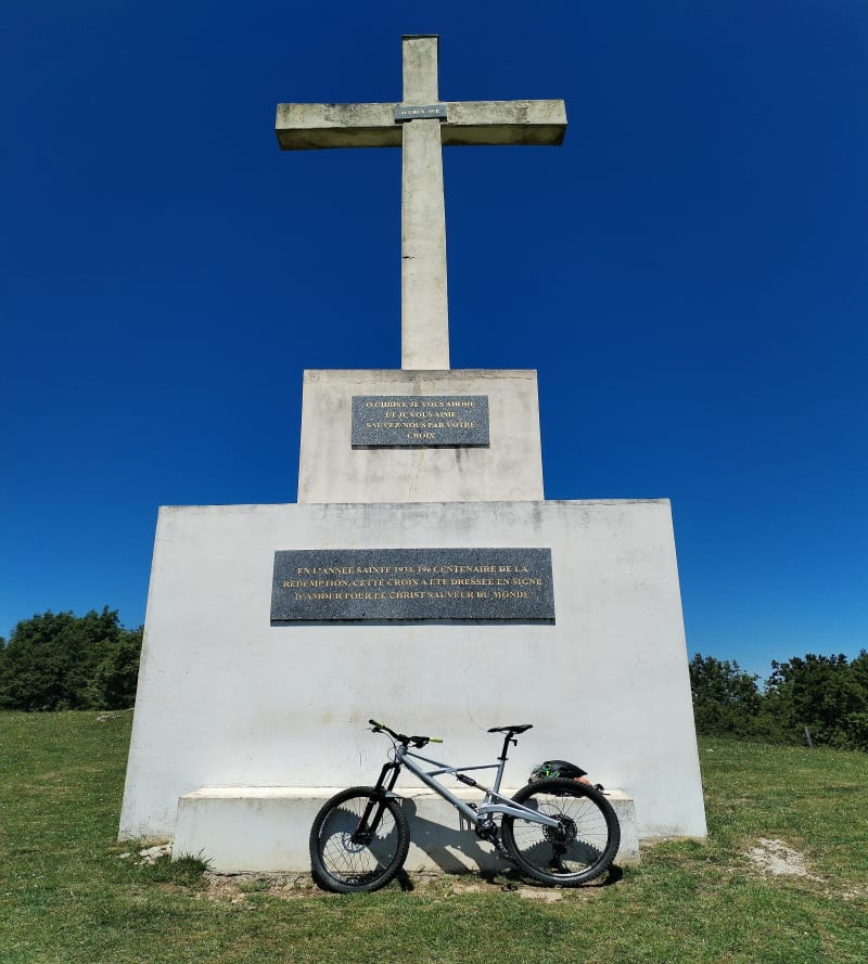 Montcalivert par la cité de Saint-Lizier - Saint-Lizier