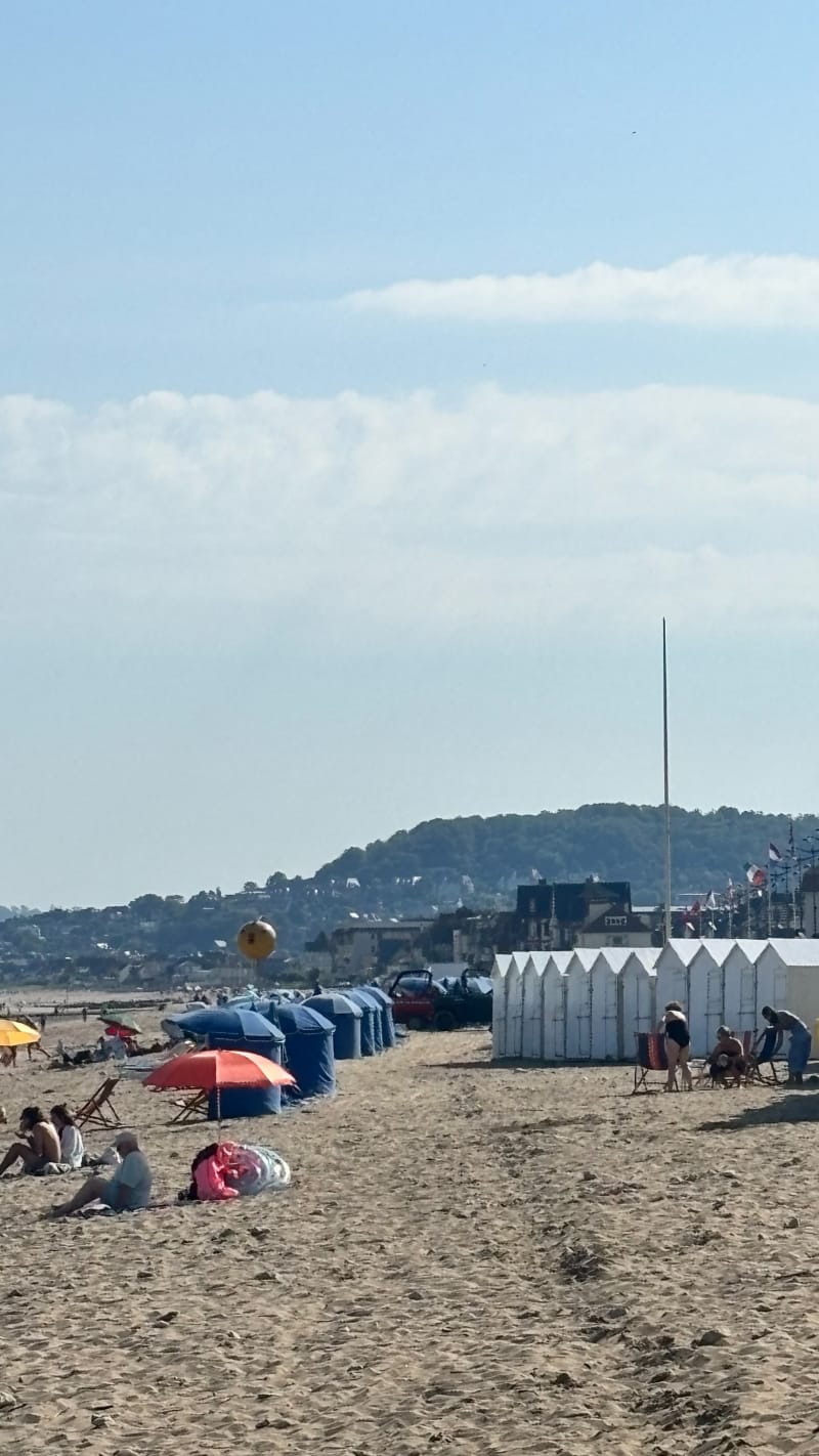 Du jardin public à la plage via le chemin de Saint Vaast - Villers-sur-Mer
