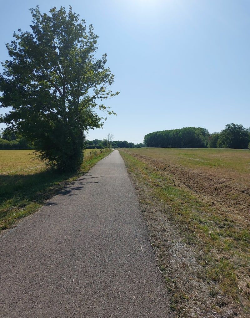 Canal jusqu'au lac depuis Saint-Julien-les-Villas - Saint-Julien-les-Villas