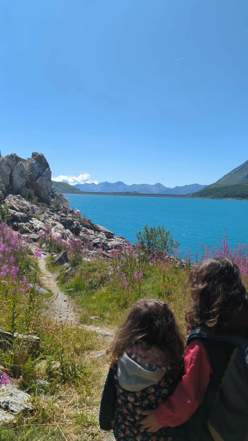 Randonnée pédestre sur les bords du lac du Mont Cenis - Val-Cenis
