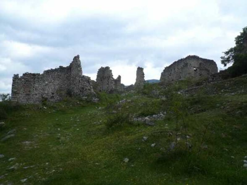 Randonnée à Gósol : Font Terrers, Roca de les Espases et Castell - Gósol