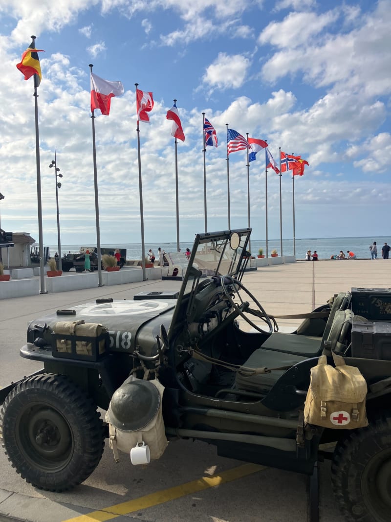 Arromanches par les chemins secrets - Vienne-en-Bessin