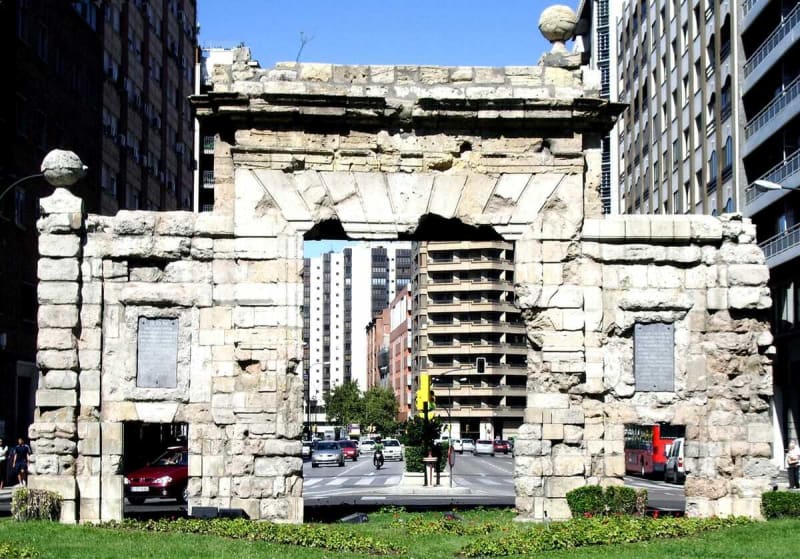 Randonnée urbaine à Zaragoza : Découverte des sites emblématiques d'Aragón - Zaragoza