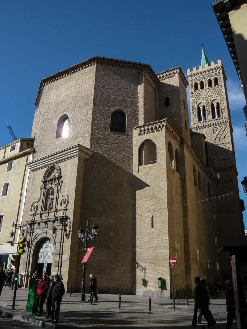 Randonnée urbaine à Zaragoza : Découverte du patrimoine au départ de Casablanca - Zaragoza