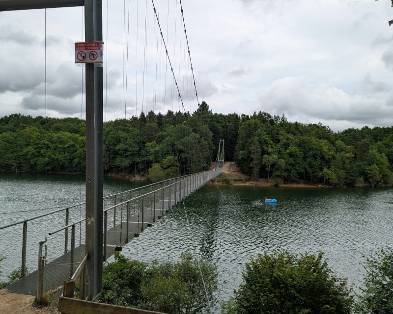Barrage de Saint-Etienne-Cantalès - Autour du Garoustel - Saint-Gérons