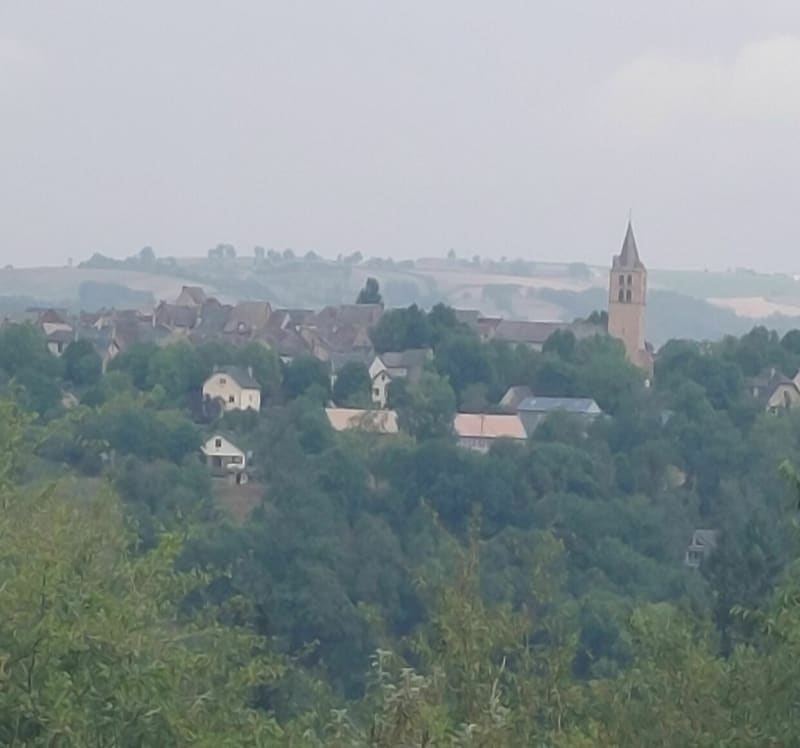 Boucle Sauveterre et Naucelle, le long de Montrou - Sauveterre-de-Rouergue