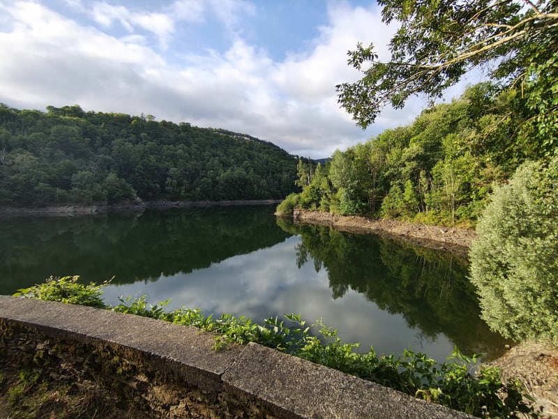Boucle autour du barrage de la Rive à La Valla - La Valla-en-Gier