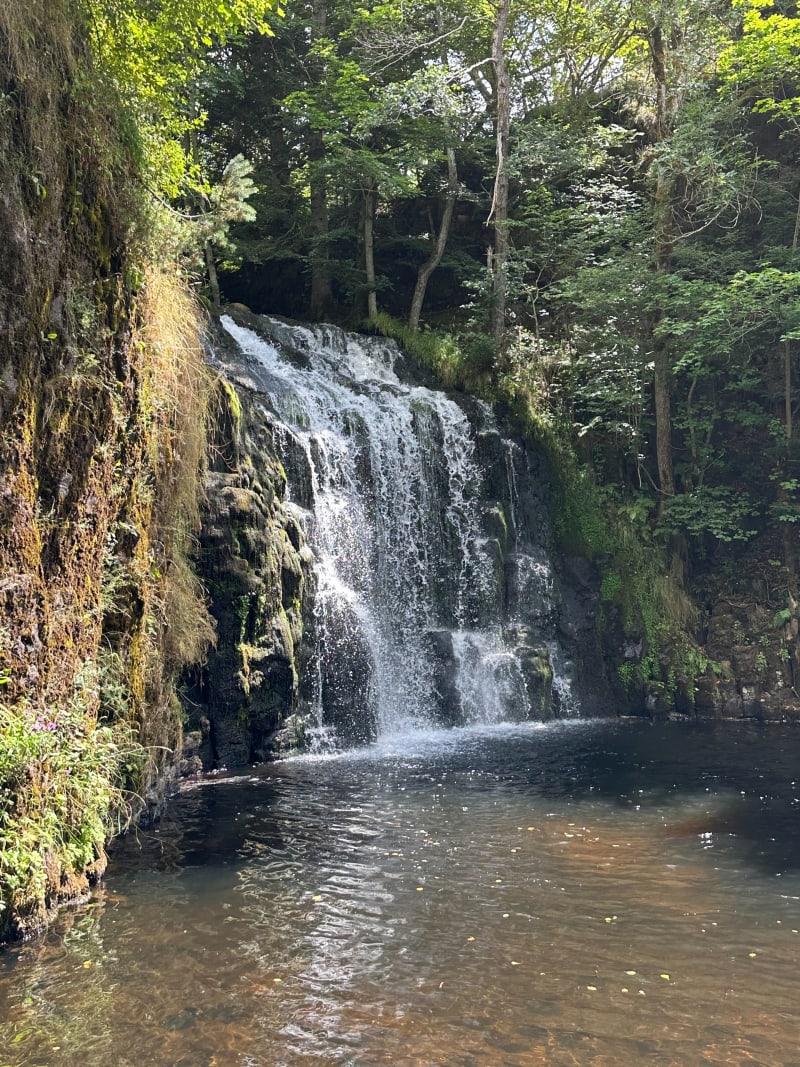 Egliseneuve-d’Entraigues et Les 2 Cascades - Égliseneuve-d'Entraigues