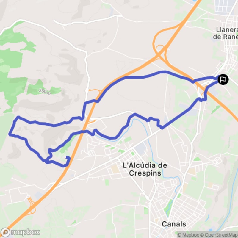 Randonnée à Cerdà : Exploration des grottes et du Llavador Públic - Cerdá