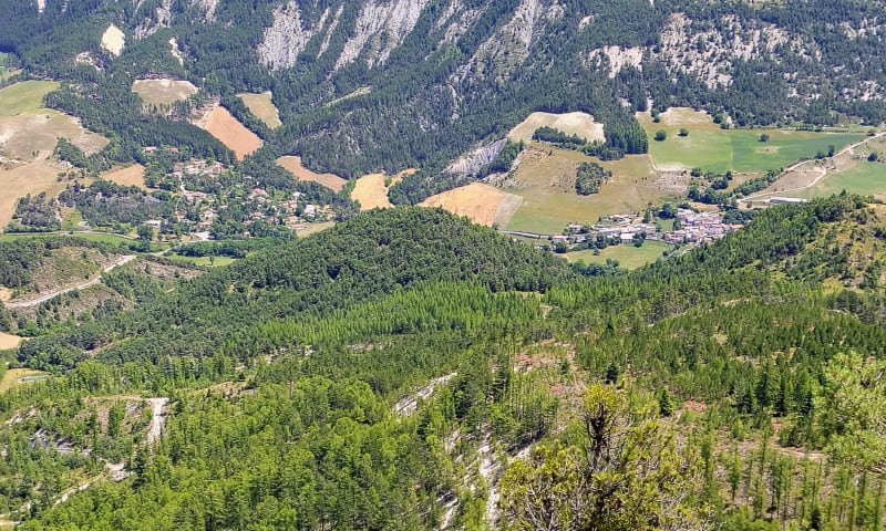 Boucle jusqu'au sommet de la Sapée et Col du Défens - Tartonne