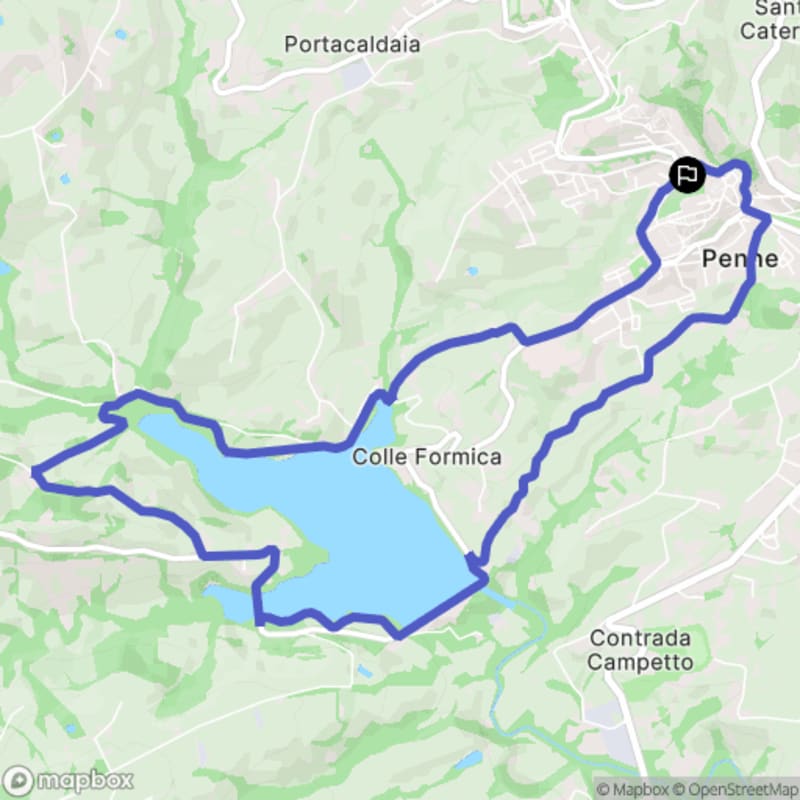 Randonnée au départ de Vicolo Catena à Penne, exploration des Abruzzes - Penne