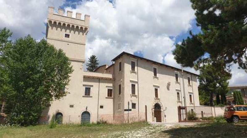 Randonnée pédestre au départ de Pettino à la découverte de L'Aquila et Abruzzo - L'Aquila