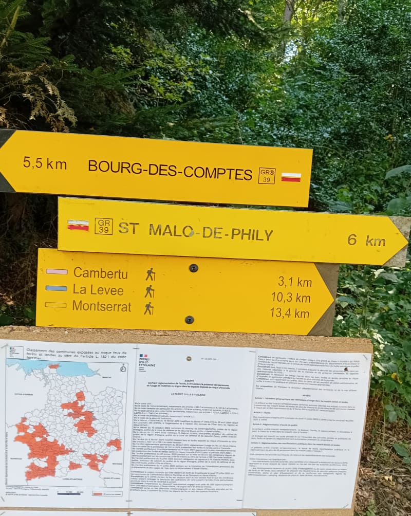 Saint-Senoux et le Château de la Molière - Saint-Senoux