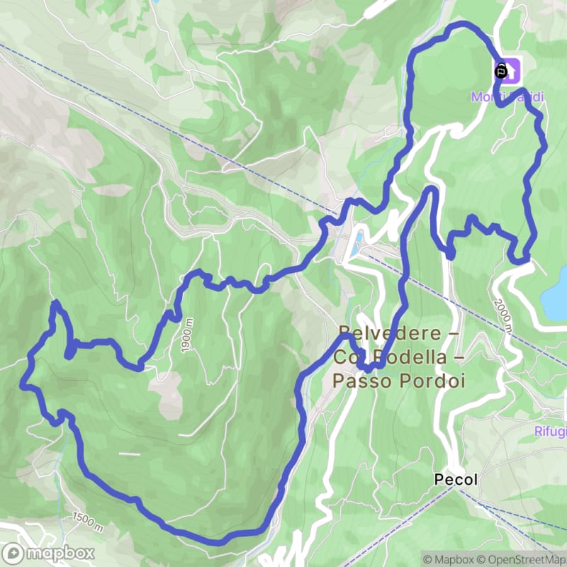 Randonnée nature à Canazei : exploration des paysages alpins - Canazei