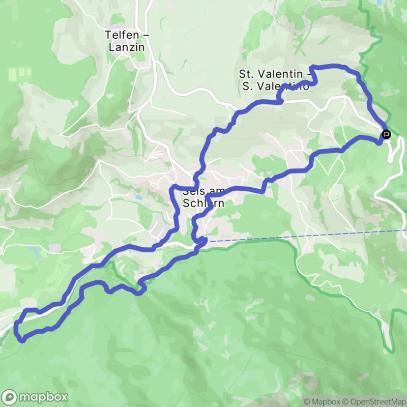 Randonnée à Kastelruth : Exploration des sentiers au départ de l'Info Point