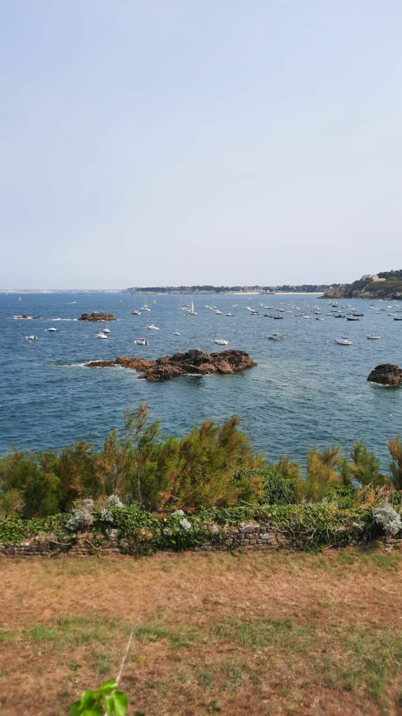 De la plage à la croix à Saint-Lunaire - Saint-Lunaire