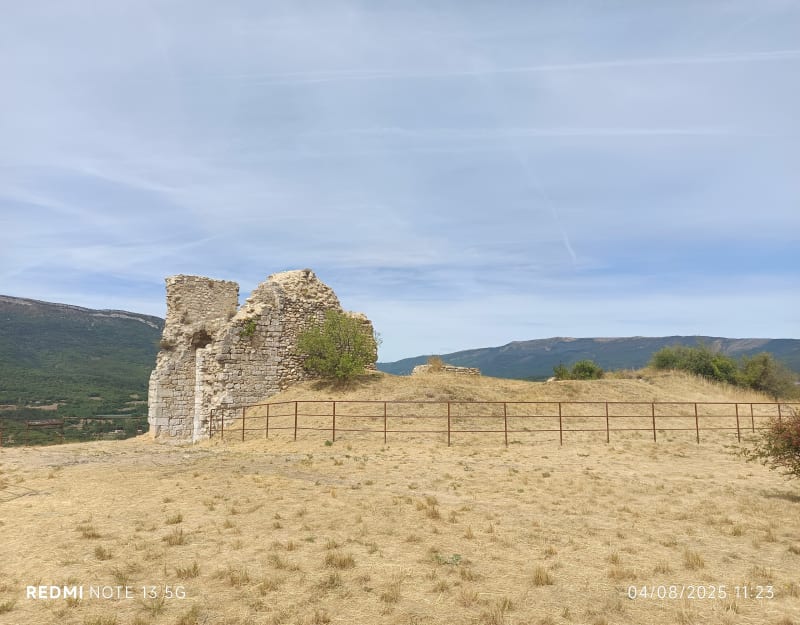 Autour du château de Mison, par les Romeyères - Mison