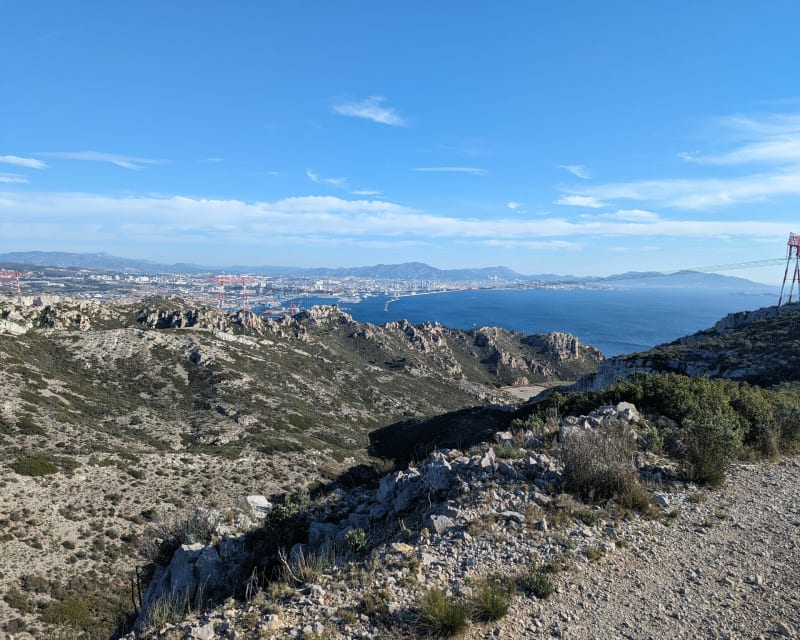 Entre Marignane, l'étang de Berre et Le Rove à VTT - Marignane