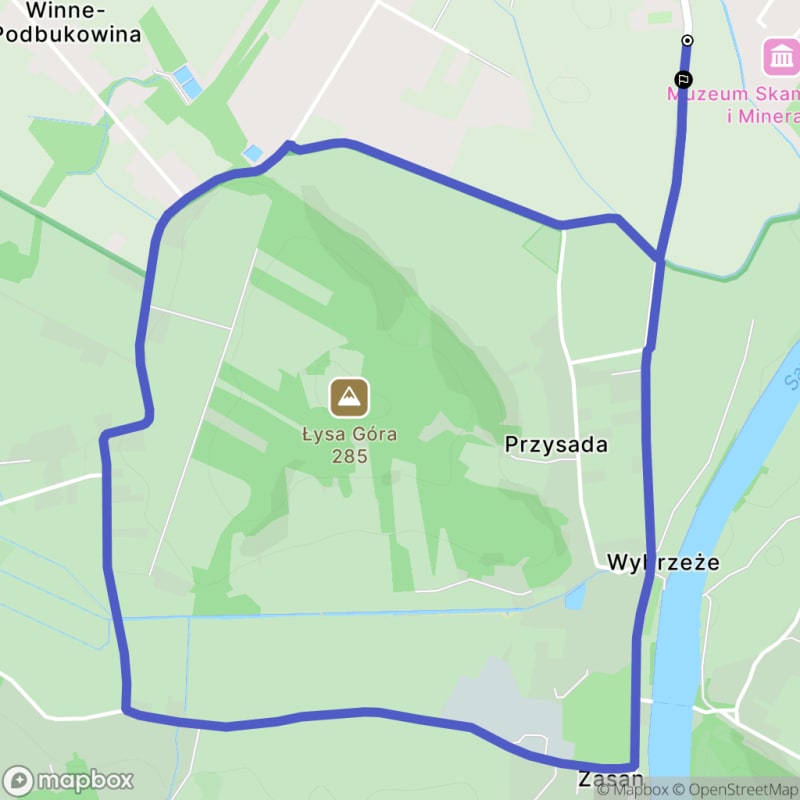 Łatwa, 5,8km trasa turystyczna rozpoczynająca się w Dubiecku.\n - Dubiecko