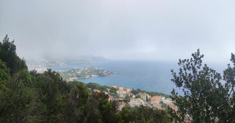Balade dans Llança par le port - Llançà