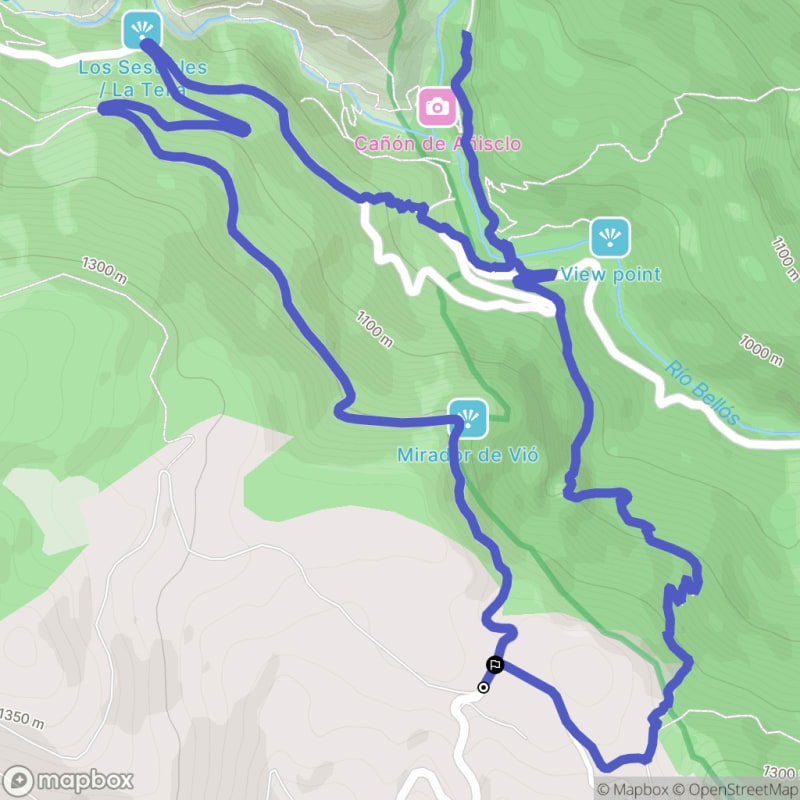 Randonnée à Aínsa : Exploration des sentiers au départ de Vió, Aragón - Vio