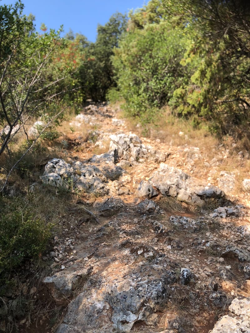 En passant par les deux cascades à Larnas - Larnas