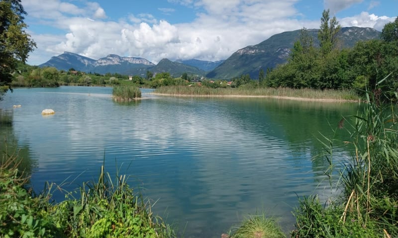 Tour du lac Saint-André et passage aux Abymes - Porte-de-Savoie