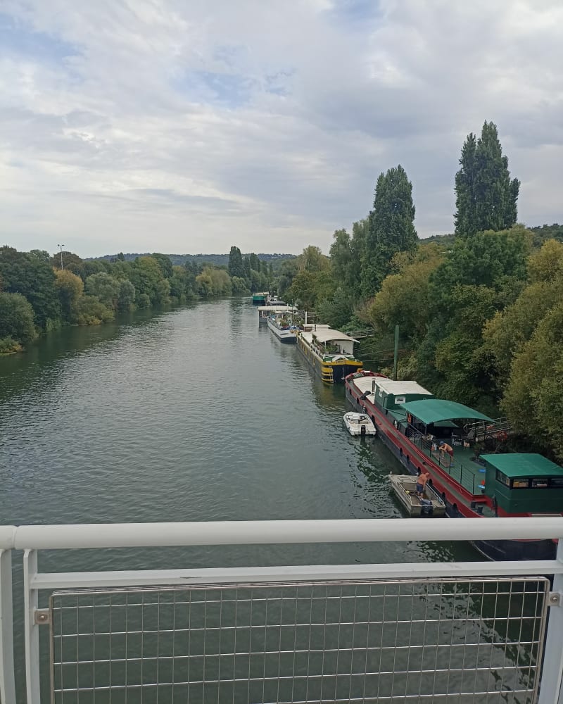 Promenade sur le chemin de halage à Le Pecq - Le Pecq