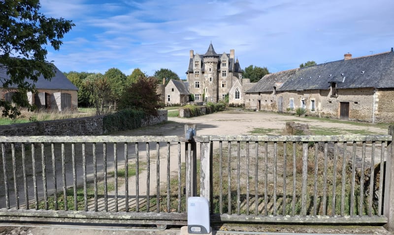 MIRÉ  49 Château de VAUX - Miré