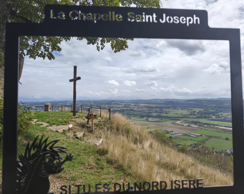 Croix de Pierre Croix de Fer et Chapelle St-Joseph - Cessieu