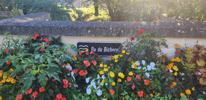 Le Pont Jeanne d'arc et le ru du Bicheret - Montévrain