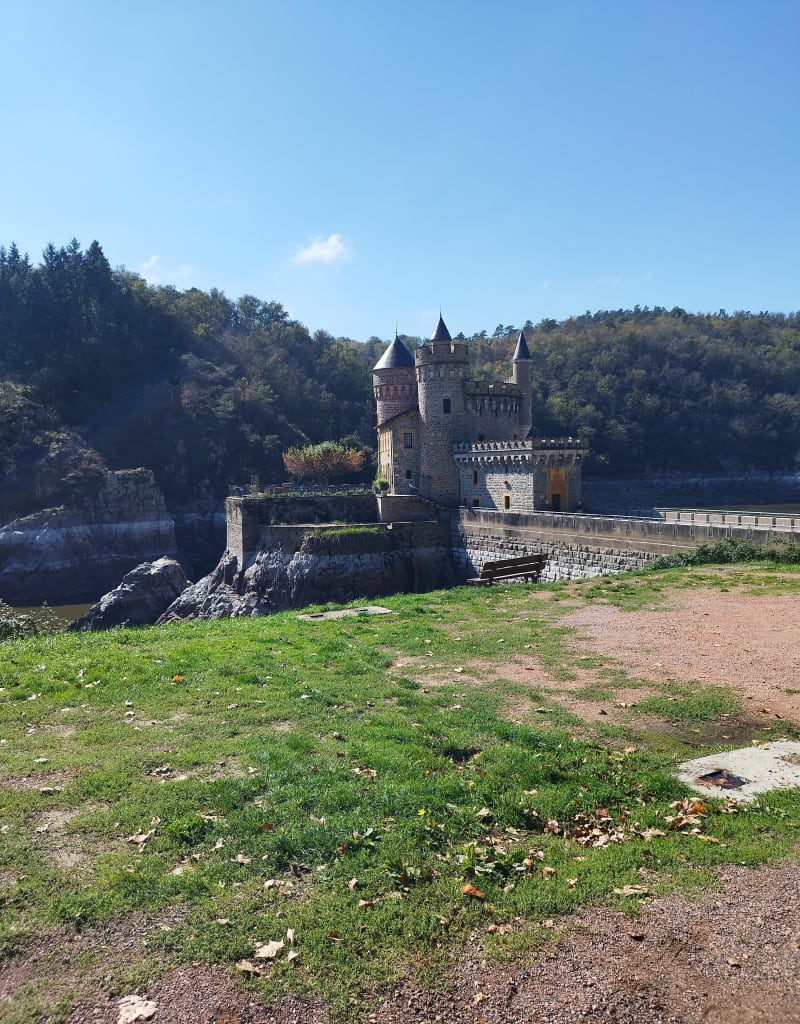 De Roanne au château de la Roche, par Villerest - Roanne