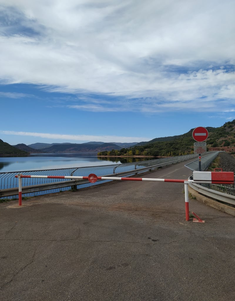 Barrage Lac du Salagou-Laulo en passant par Mas Audran. - Clermont-l'Hérault