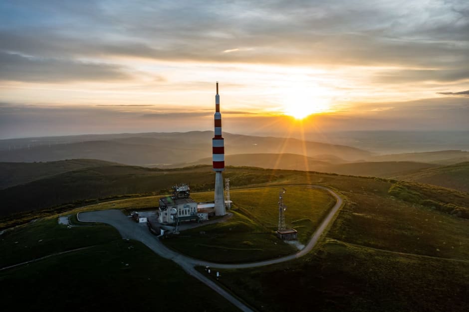 Le pic de Nore avec son émetteur et son panorama