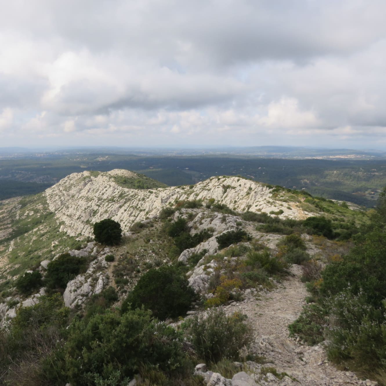 Croix de Provence et crêtes panoramiques | Decathlon Outdoor