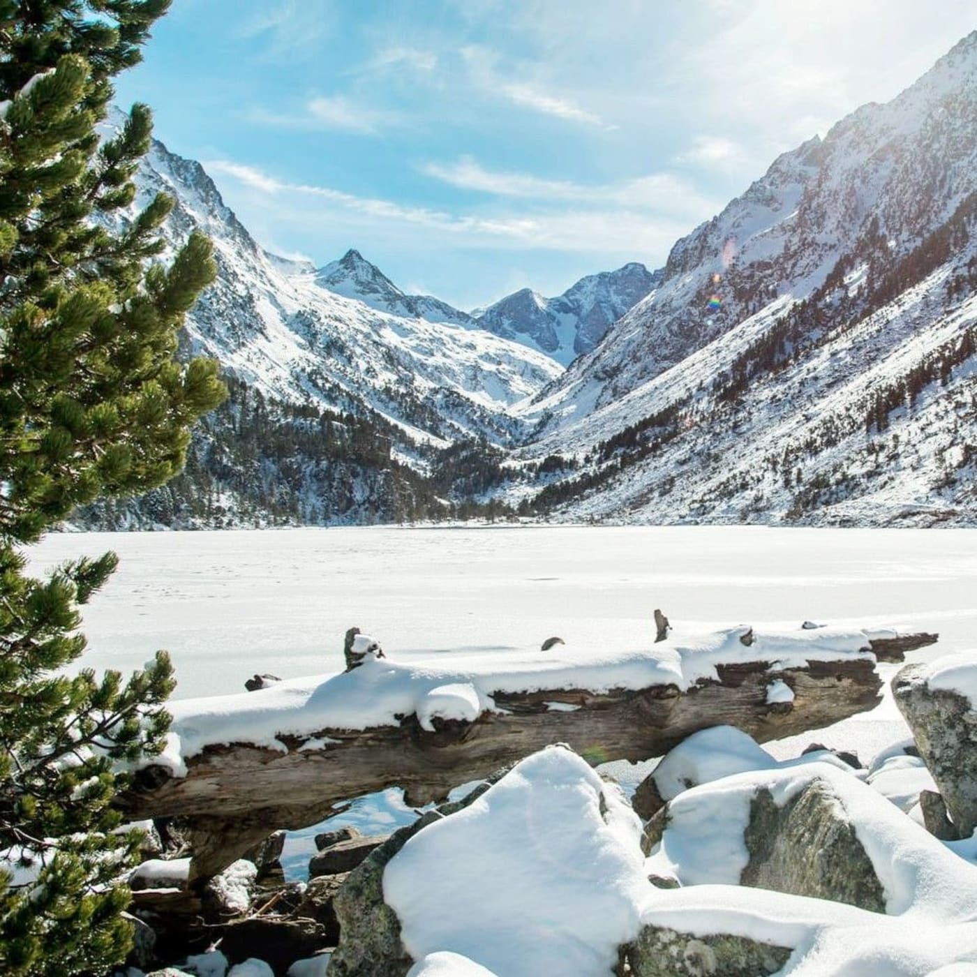 Randonnée Cauterets : lac de Gaube givré en hiver