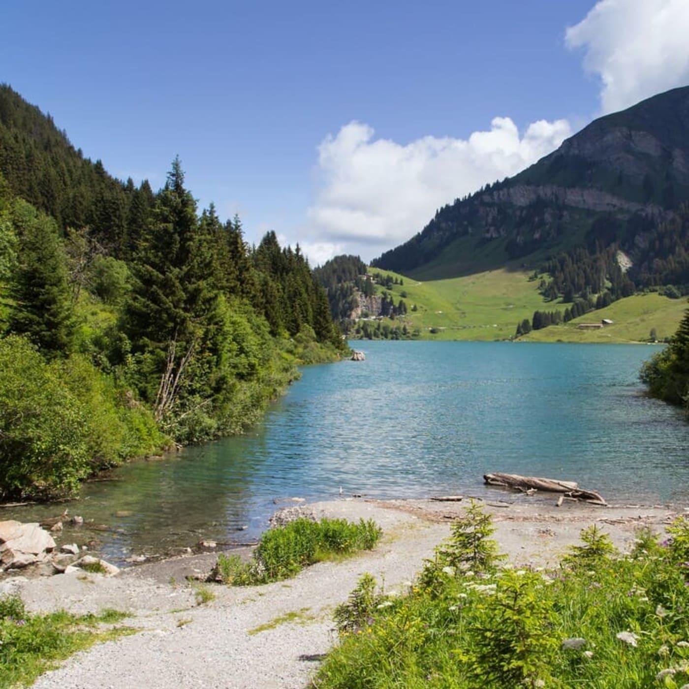 Randonnée lac de Saint-Guérin : petite randonnée proche du lac de Roselend