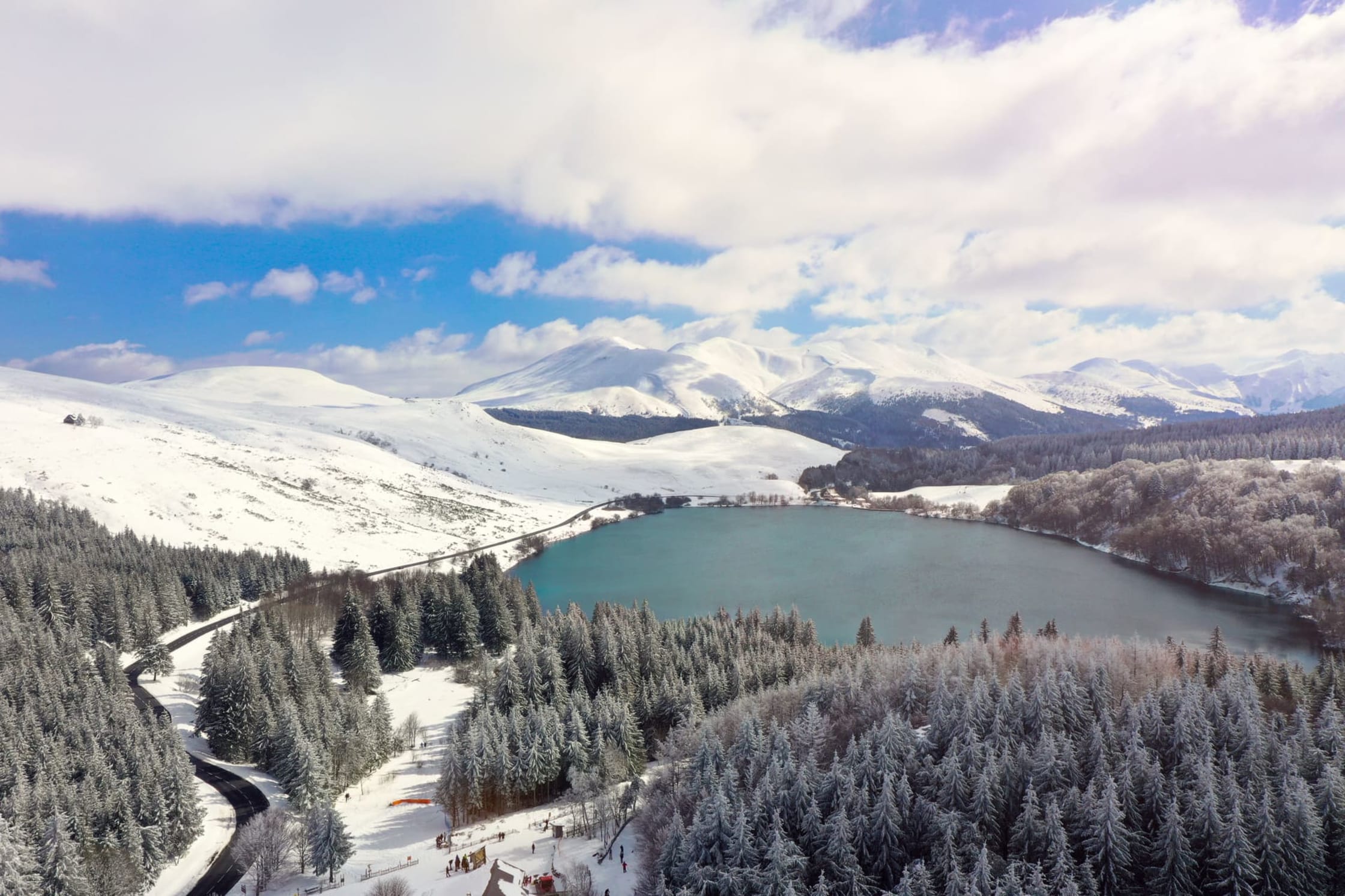 Randonnée raquettes en Auvergne