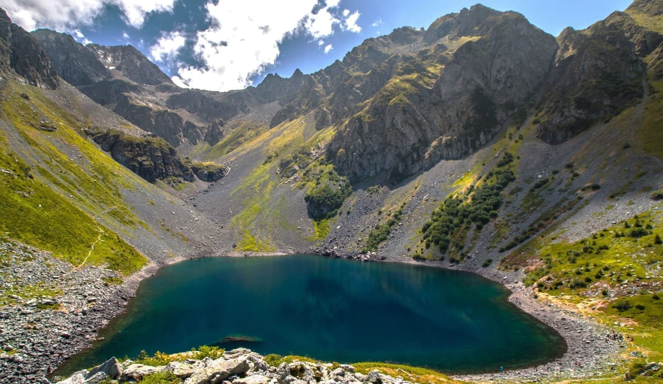 Le lac de Crop au cœur de Belledonne