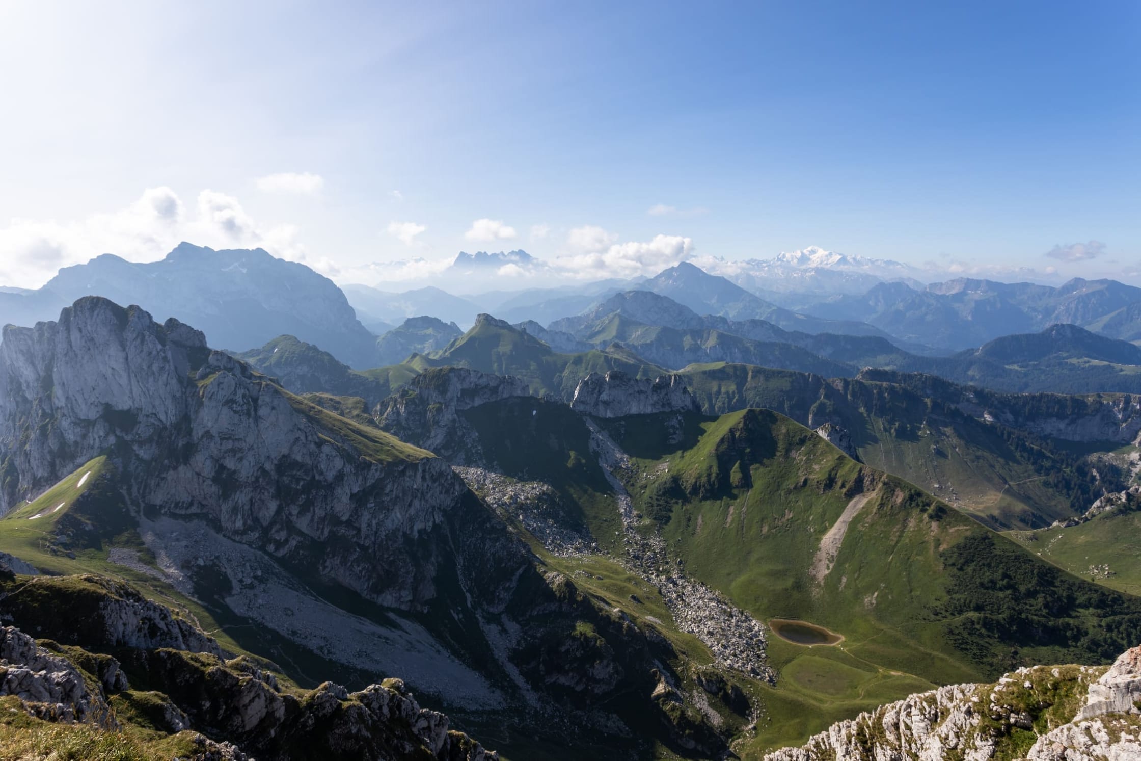 Dent d’Oche : randonnée avec vue sur les sommets du Chablais