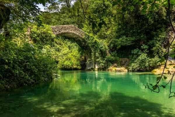 Le pont des Tuves dans les gorges de la Siagne