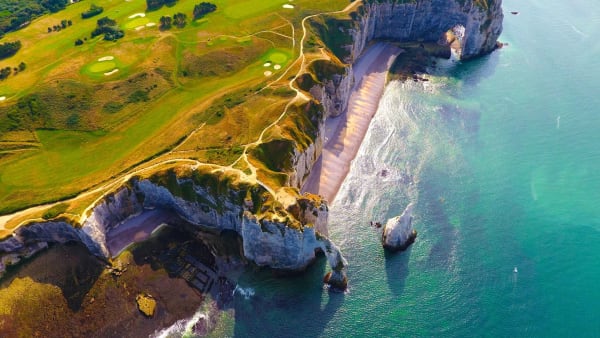 Randonnée en Normandie le long des falaises