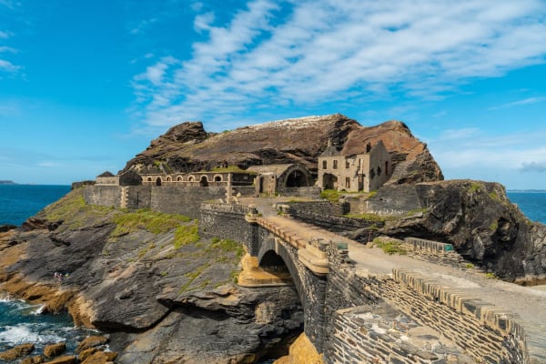 Randonnée pointe des espagnols : vue sur le fort des Capuçins